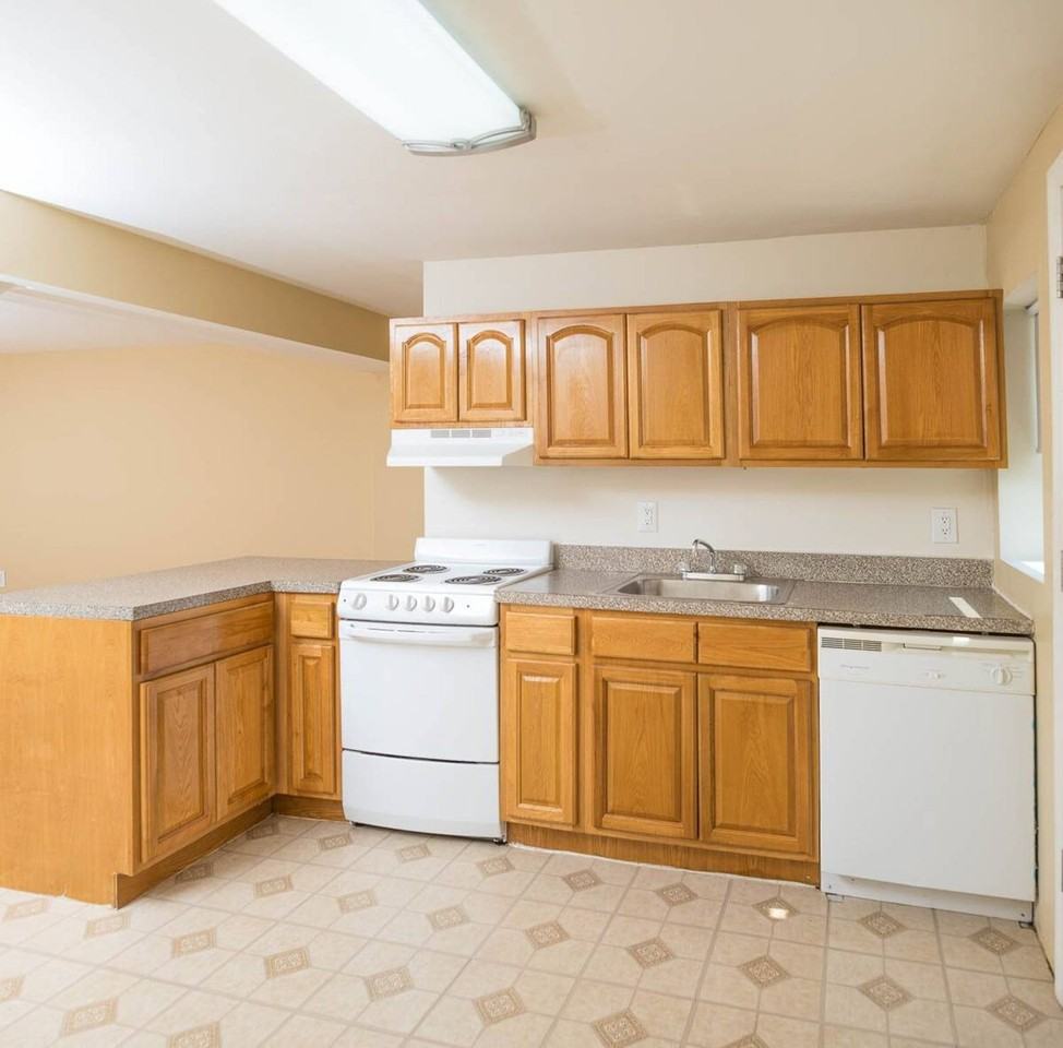 Raritan Crossing Apartment Homes - Photo 3 of 24