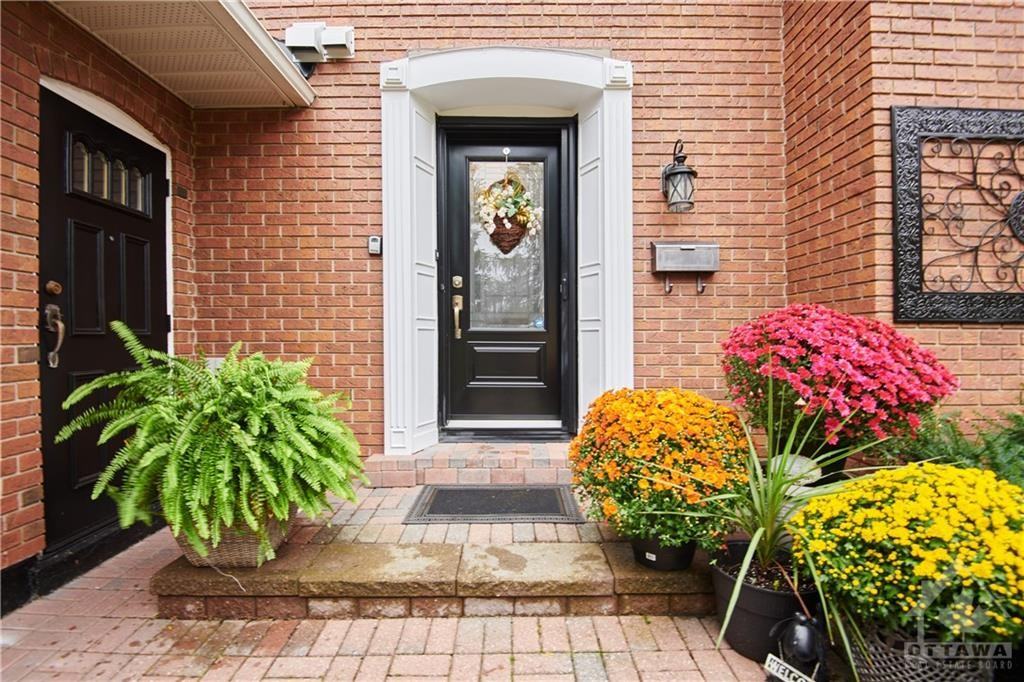 10 Foxrun Lane - Photo 2 of 10