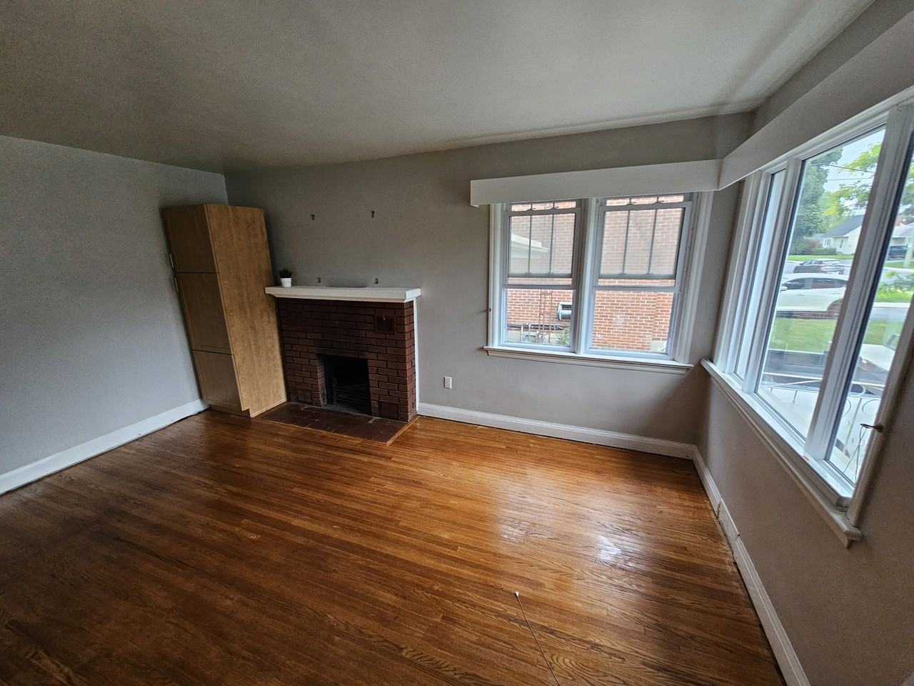 869 Johnson Street - Photo 3 of 9