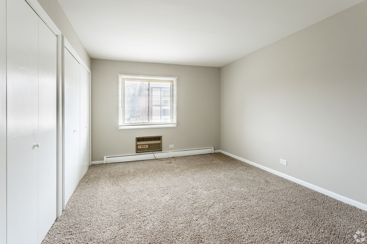 Westbridge Apartments - Photo 4 of 9