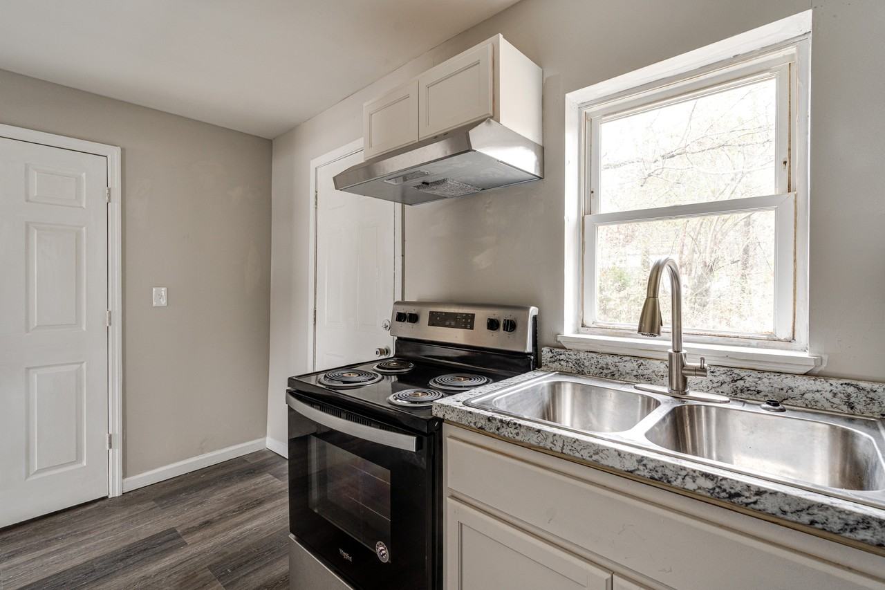 207 Napier Street #5 - Photo 3 of 11