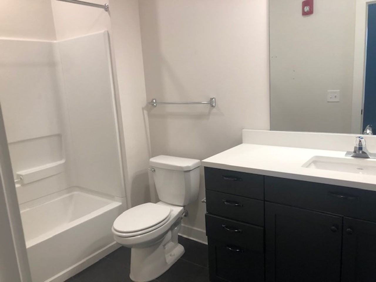 Villa Vue Apartments - Photo 7 of 18