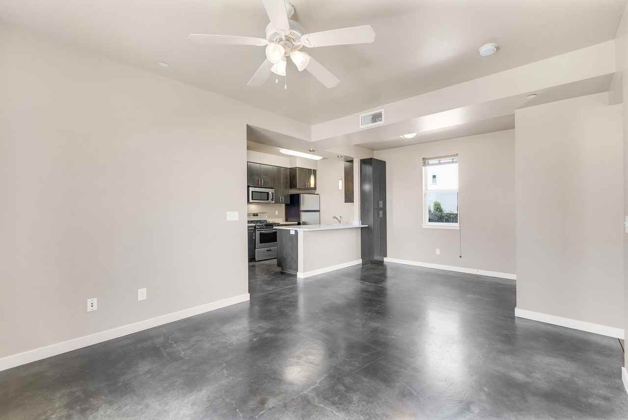 2602 E 20th St #101 - Photo 4 of 14
