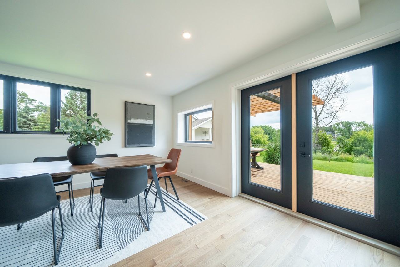 201 Scotia St - Photo 2 of 48