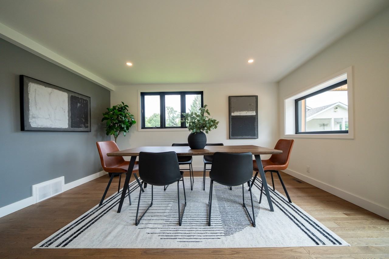 201 Scotia St - Photo 3 of 48