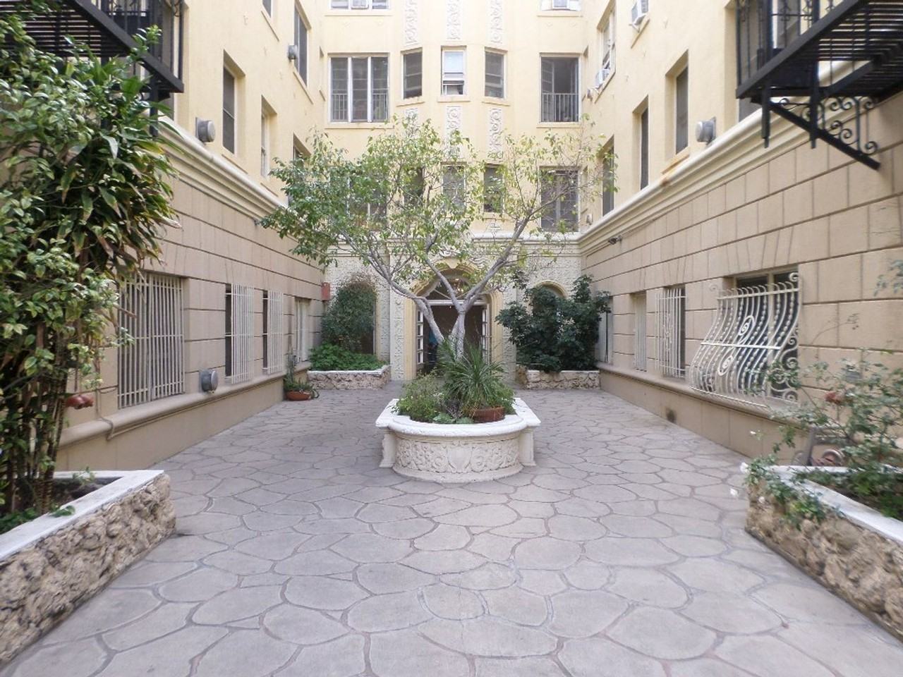 Park Gramercy - Photo 2 of 27
