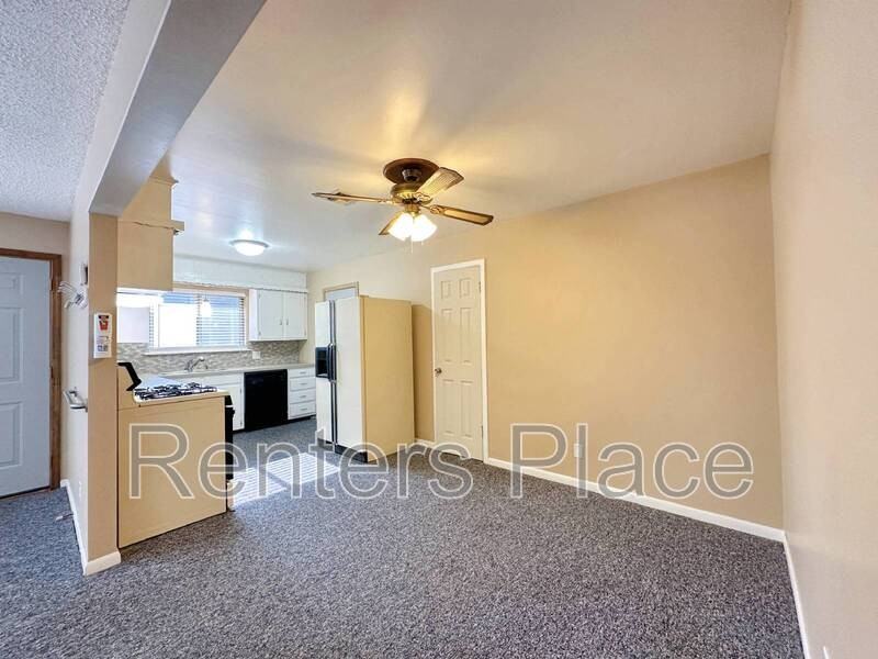 2407 S Olympia Ave - Photo 3 of 12