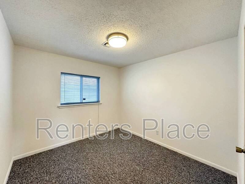 2407 S Olympia Ave - Photo 5 of 12