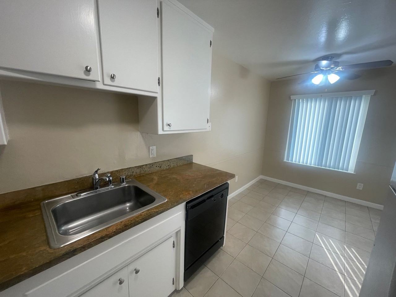 044- Villa Oaks - Photo 2 of 39