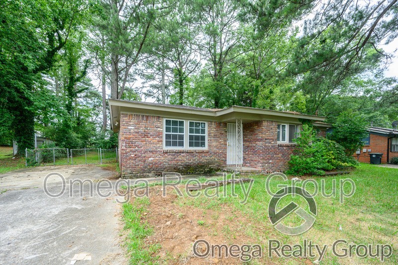413 Wedgeworth Rd - Photo 2 of 29