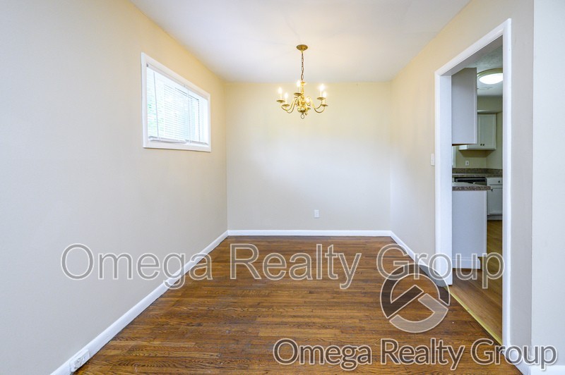 413 Wedgeworth Rd - Photo 7 of 29