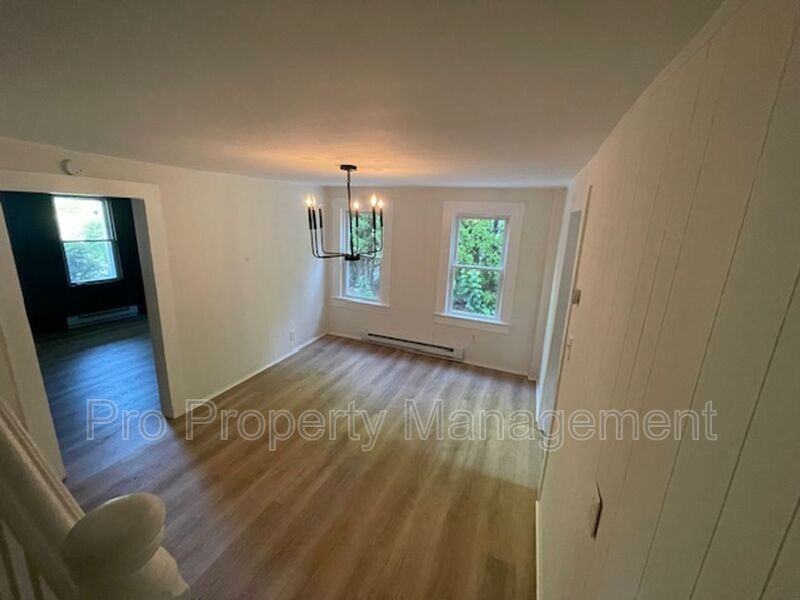 25A Maple Street Ext - Photo 2 of 10