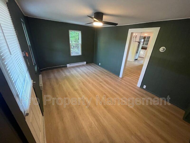 25A Maple Street Ext - Photo 3 of 10