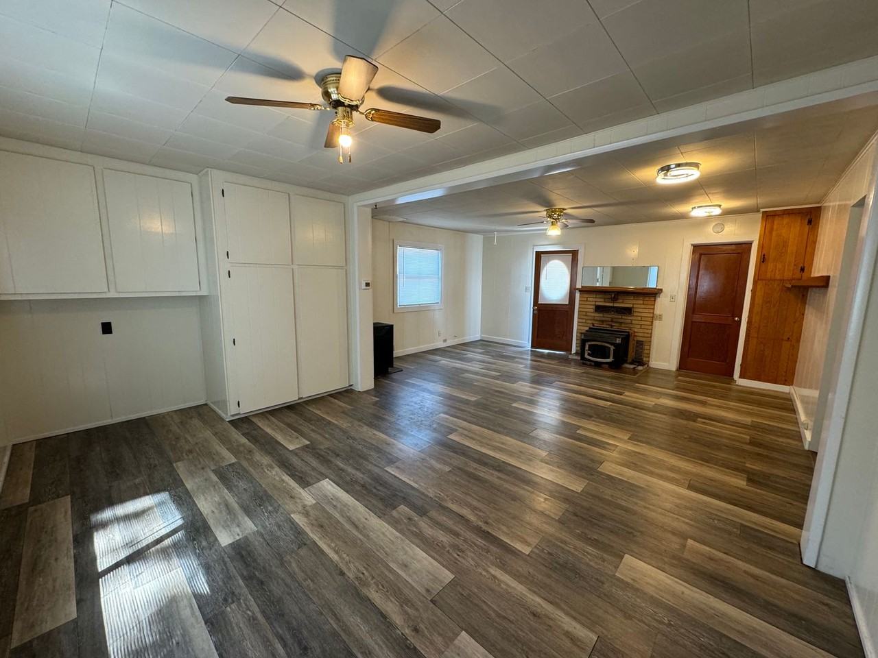 401 N 1st St - Photo 3 of 8