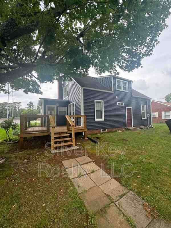 107 Mcminn Ave - Photo 2 of 24