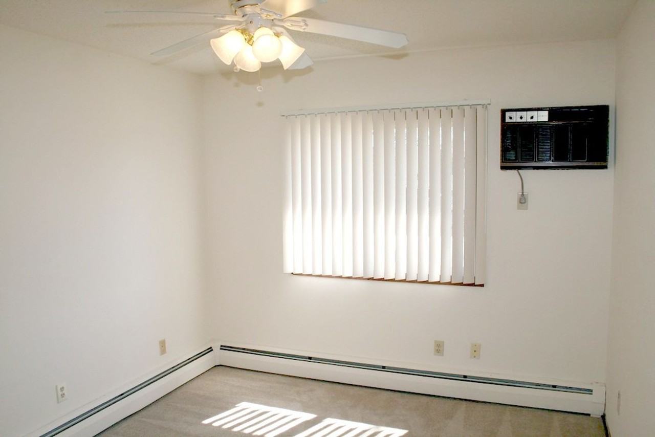 Edina Villa Apartments - Photo 5 of 9
