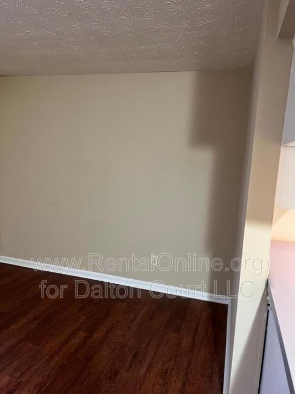 1972 Cambridge Dr #2 - Photo 3 of 12