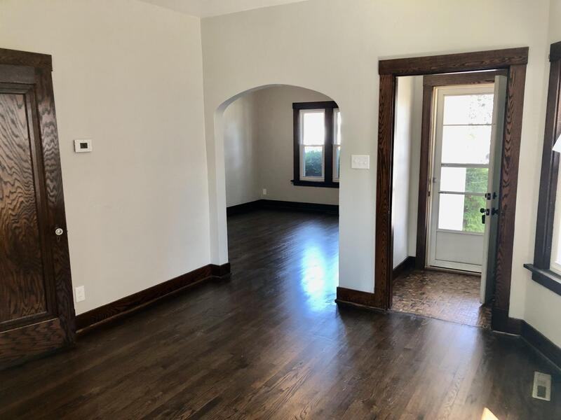 722 S 22nd St - Photo 2 of 12