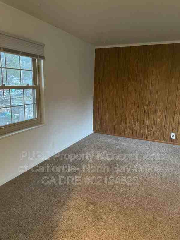 109 E 4th St - Photo 3 of 10