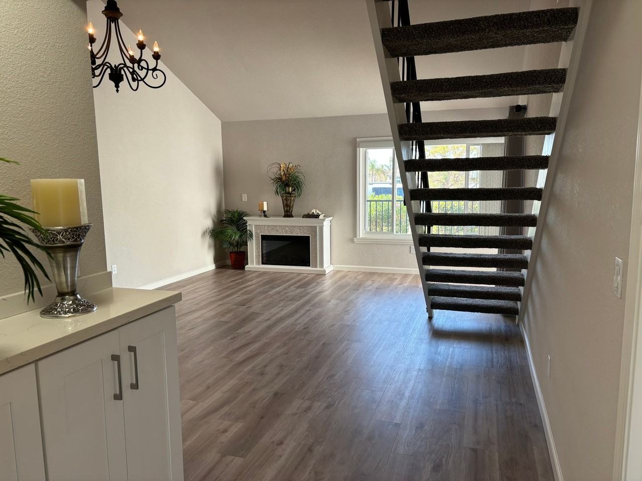 5824 Yawl St - Photo 4 of 17