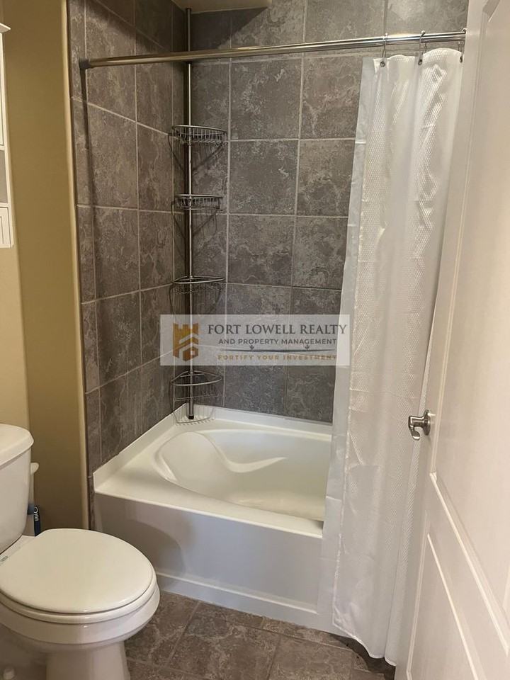 2550 E River Rd #18203 - Photo 7 of 21