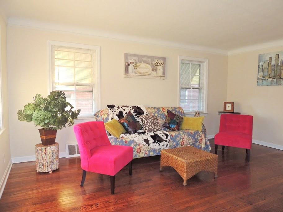 22001 Tracy Ave - Photo 2 of 15