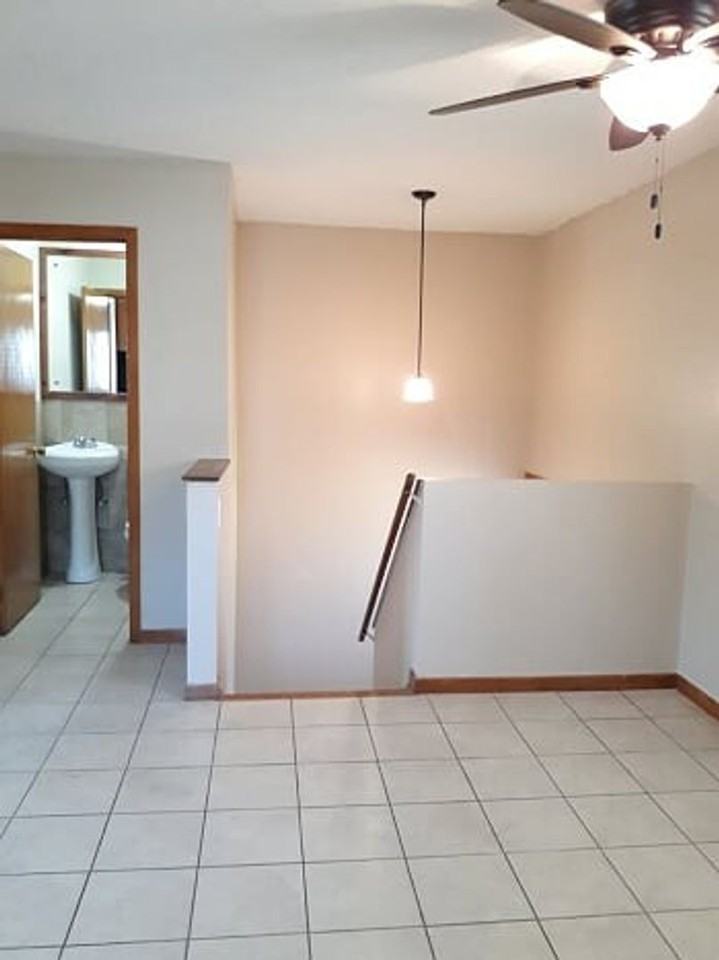 9254 Syndicate Ave - Photo 3 of 17