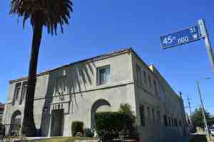 featured image of 1101 W 45th St