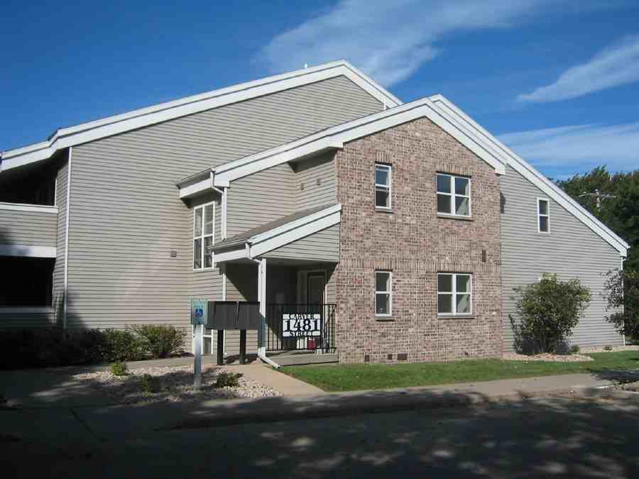 1481 Carver St - Photo 6 of 33