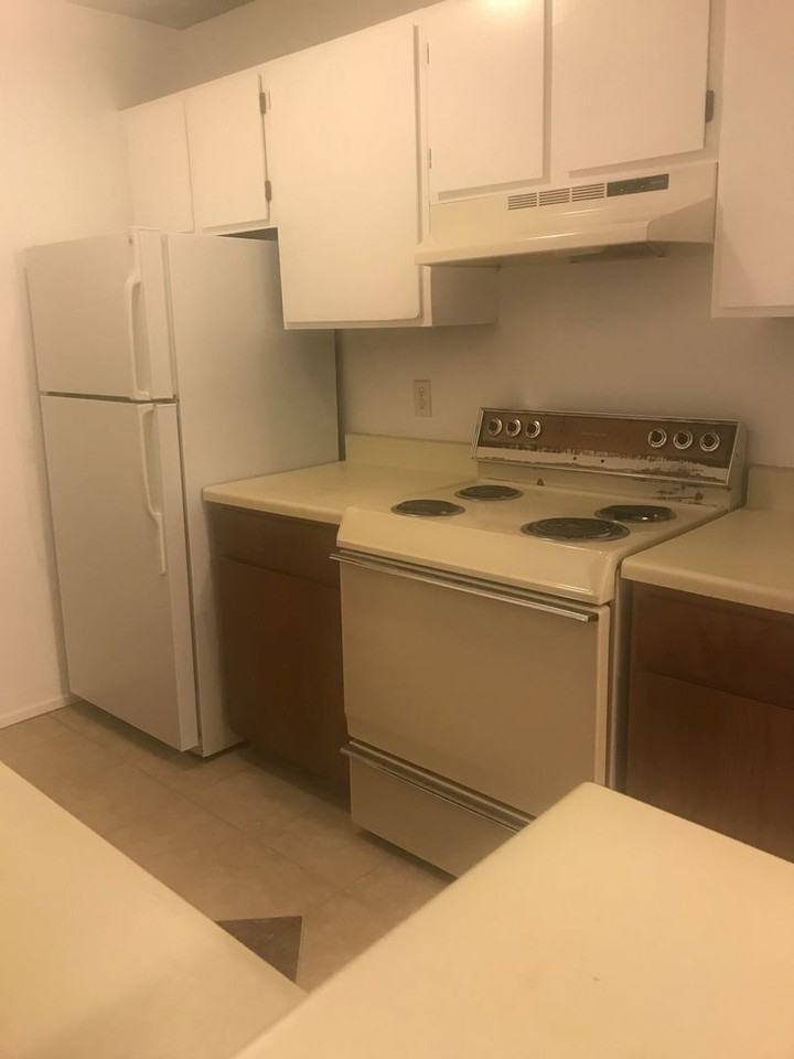 1107 Verde Drive - Photo 3 of 8