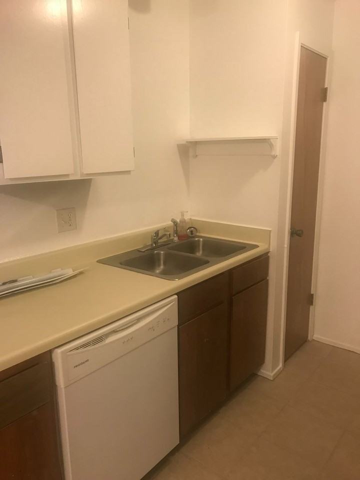 1107 Verde Drive - Photo 4 of 8