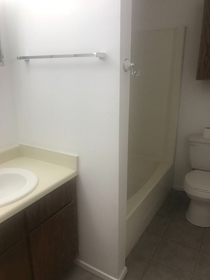 1107 Verde Drive - Photo 5 of 8