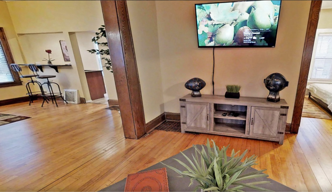 619 Jackson St Ne - Photo 2 of 16