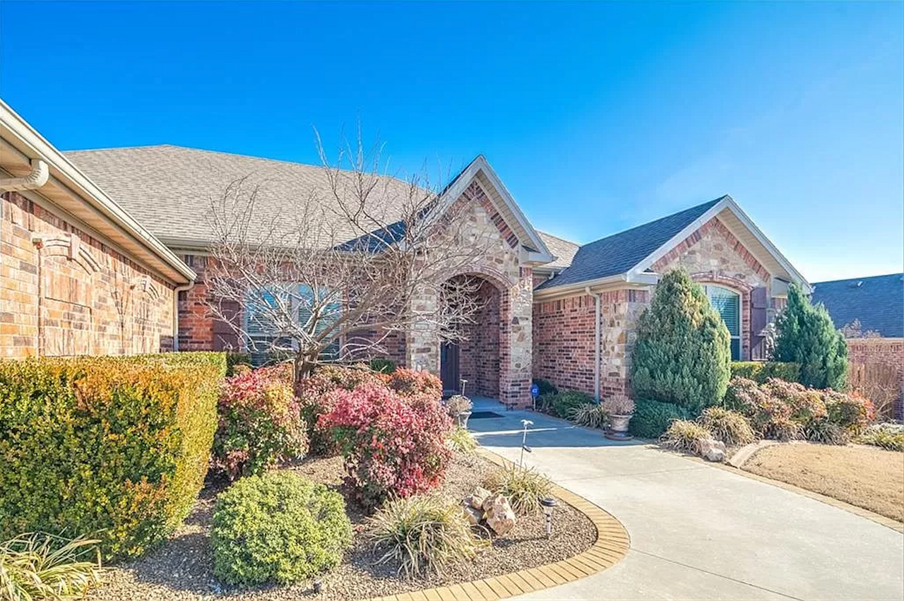 2705 Sw Glenn Ridge Rd - Photo 2 of 25