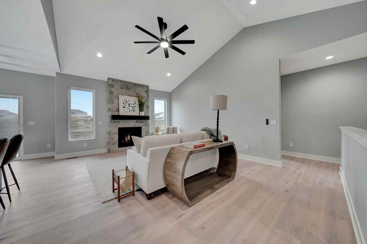 7451 Maxine Drive - Photo 4 of 22