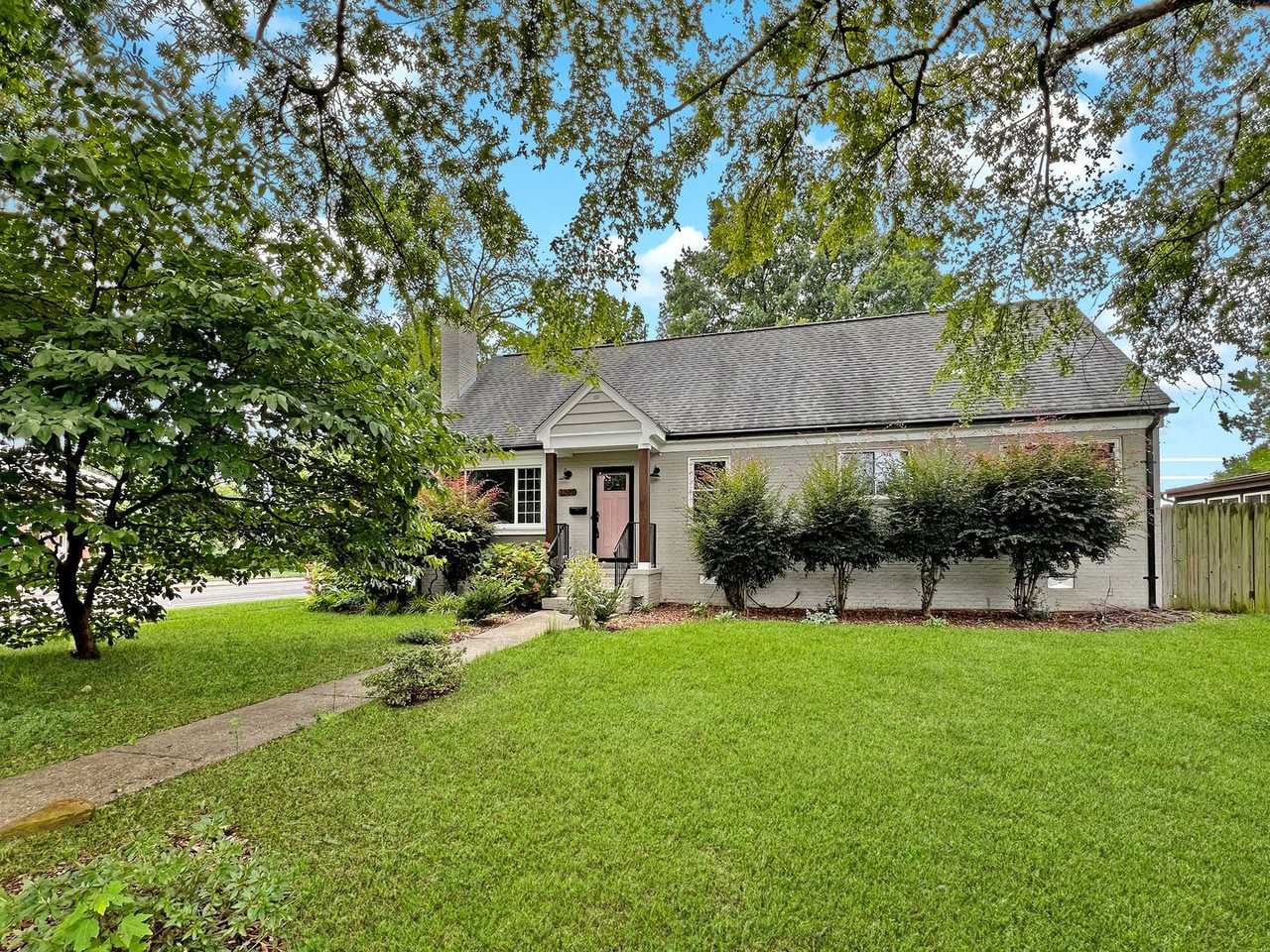 1201 Rennie Ave - Photo 3 of 30