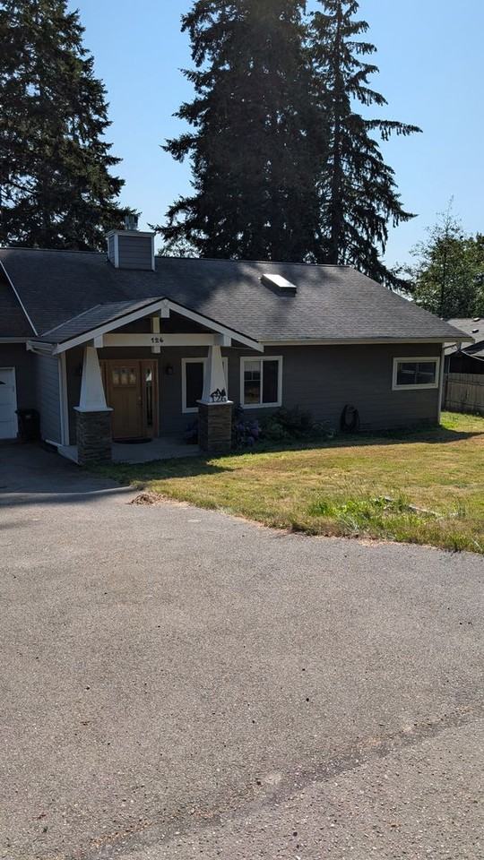 126 W Beech St - Photo 2 of 22