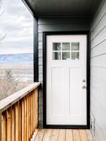 featured image of 2725 E 9th St