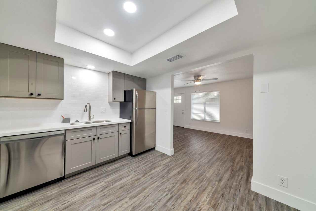 Flint St. Fourplex - Photo 5 of 24