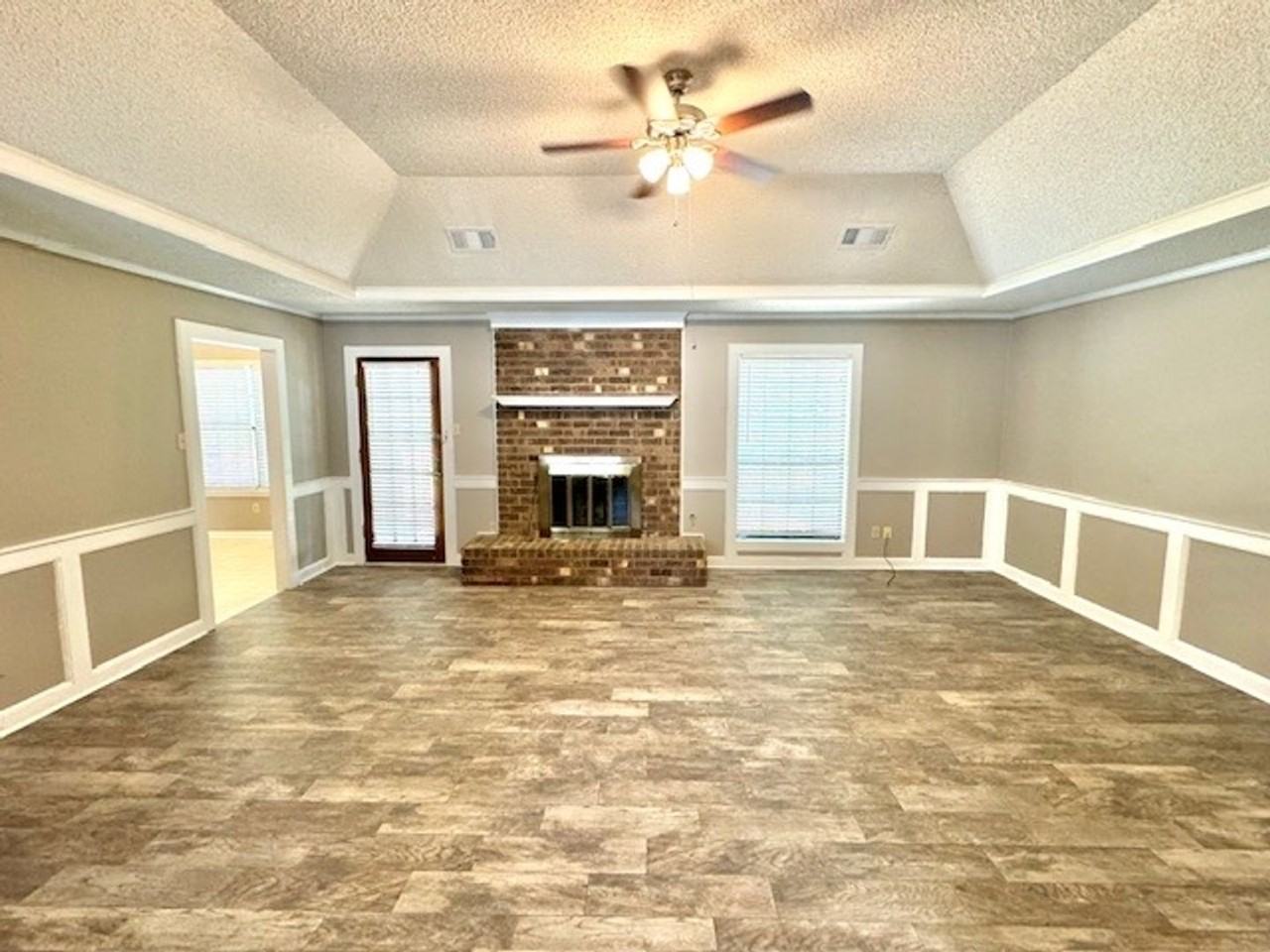 3668 Whitehill Dr - Photo 2 of 10