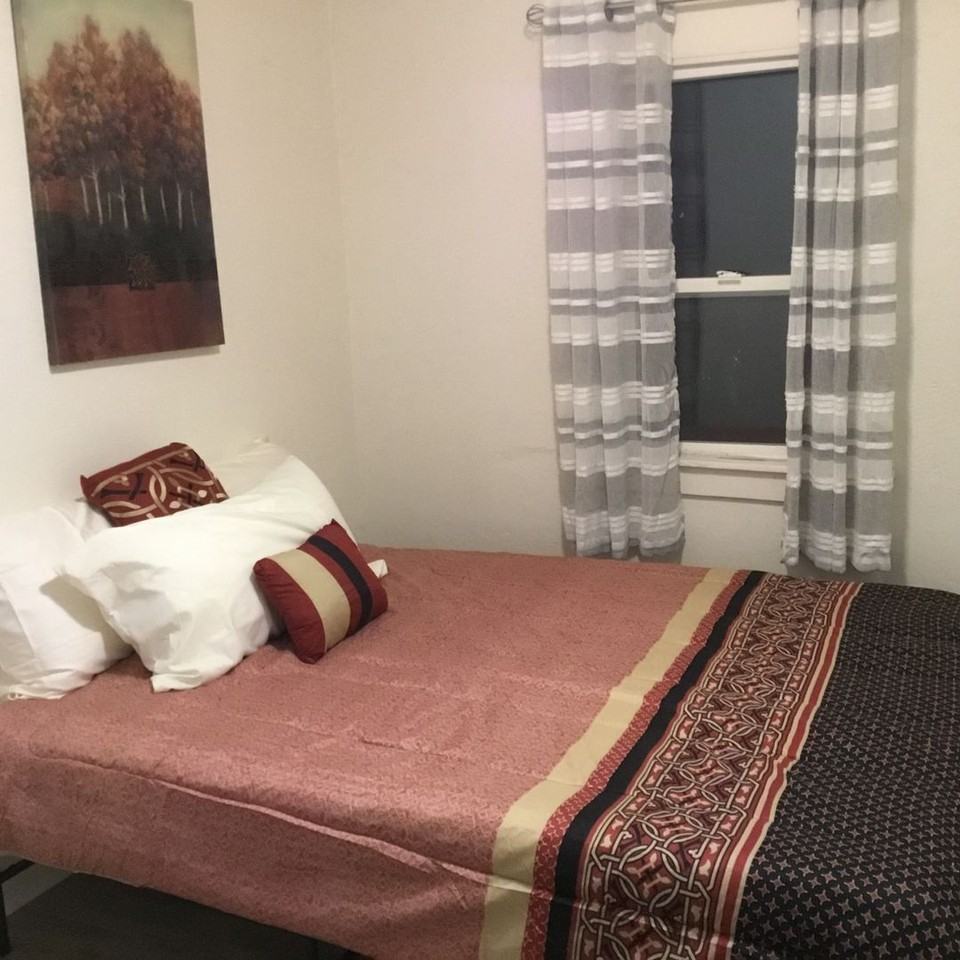 411 Main St #3 - Photo 5 of 12