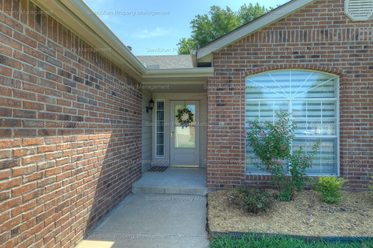 11609 N 109th East Pl - Photo 2 of 26