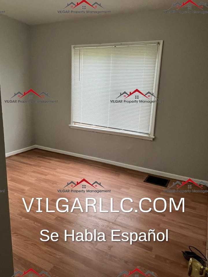 2160 Ohio St - Photo 3 of 9