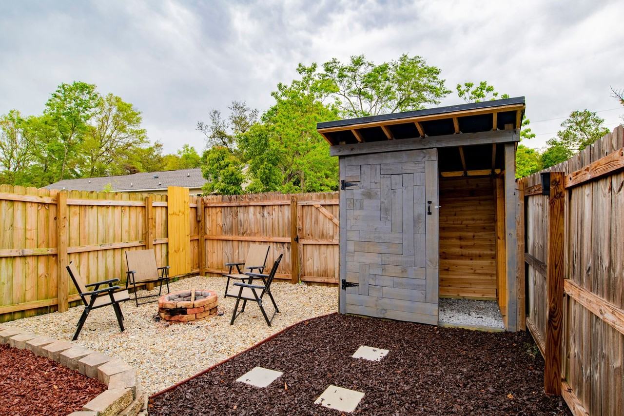 6069 Royal Port Ct - Photo 5 of 21