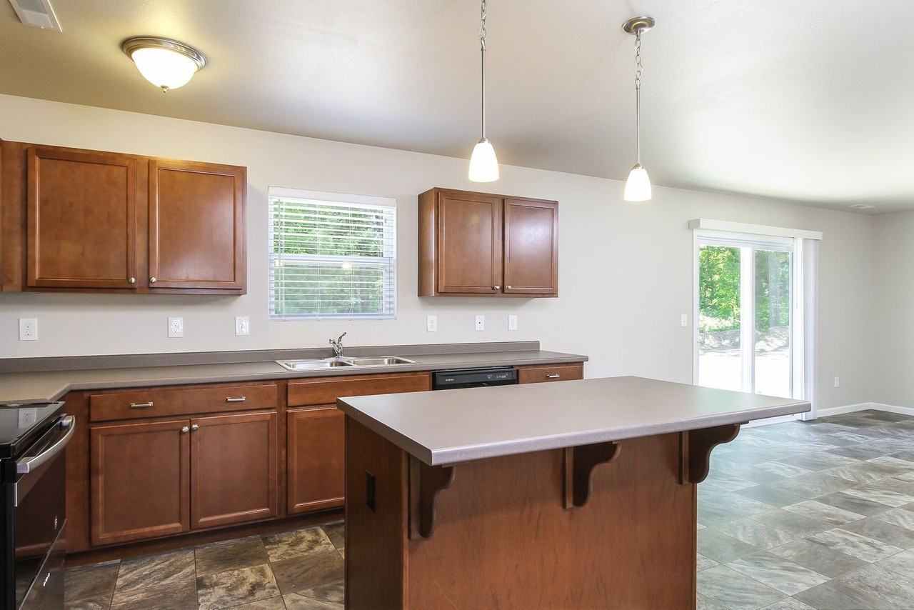 507 Avalon Ct - Photo 4 of 20