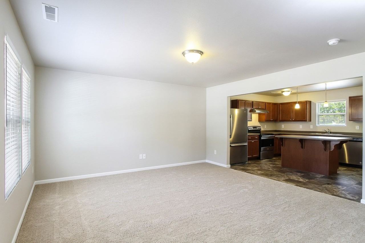 507 Avalon Ct - Photo 6 of 20