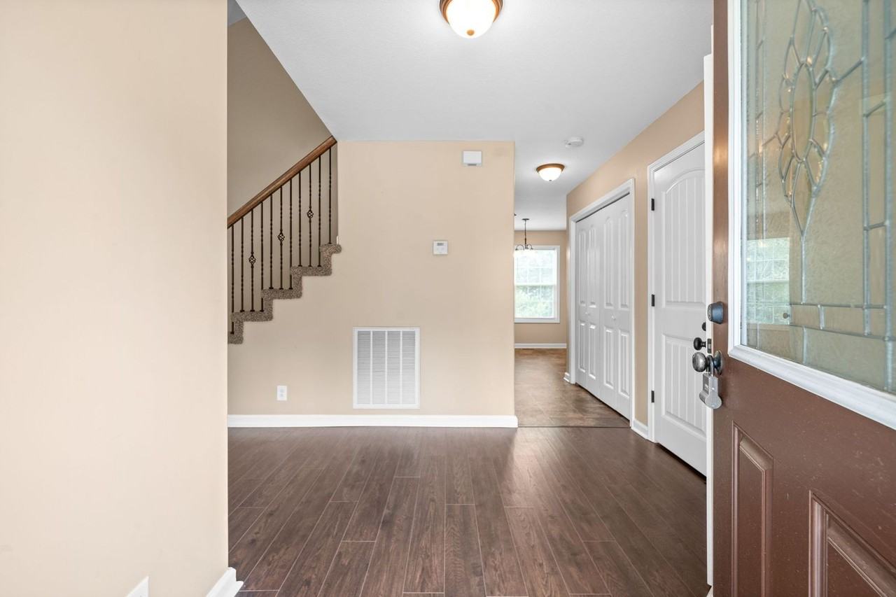 1559 Hazelwood Rd - Photo 3 of 29