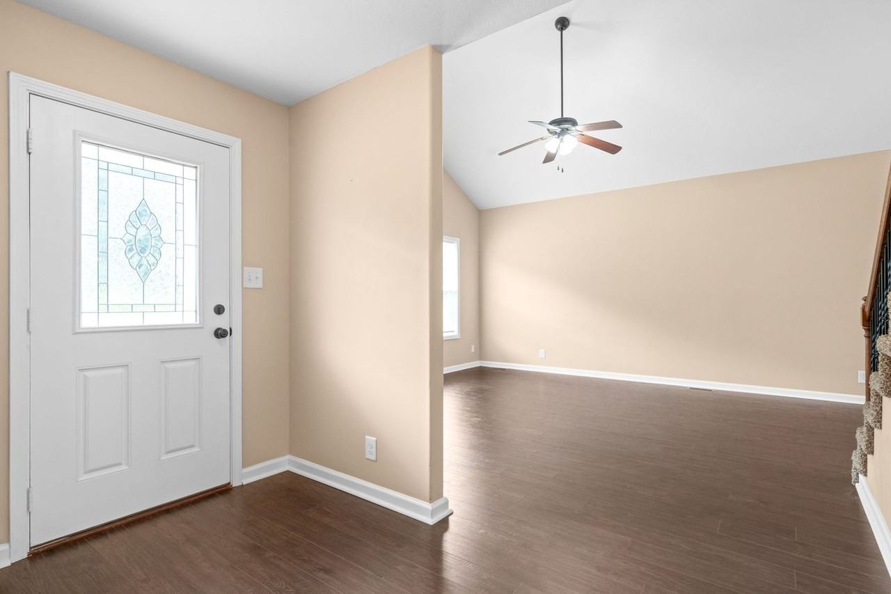 1559 Hazelwood Rd - Photo 4 of 29