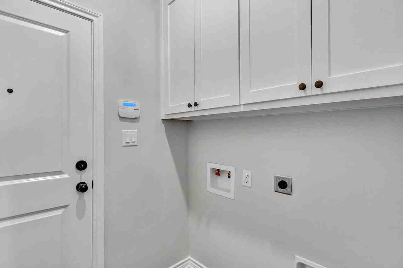 2408 Henshaw Creek Dr #103 - Photo 7 of 14