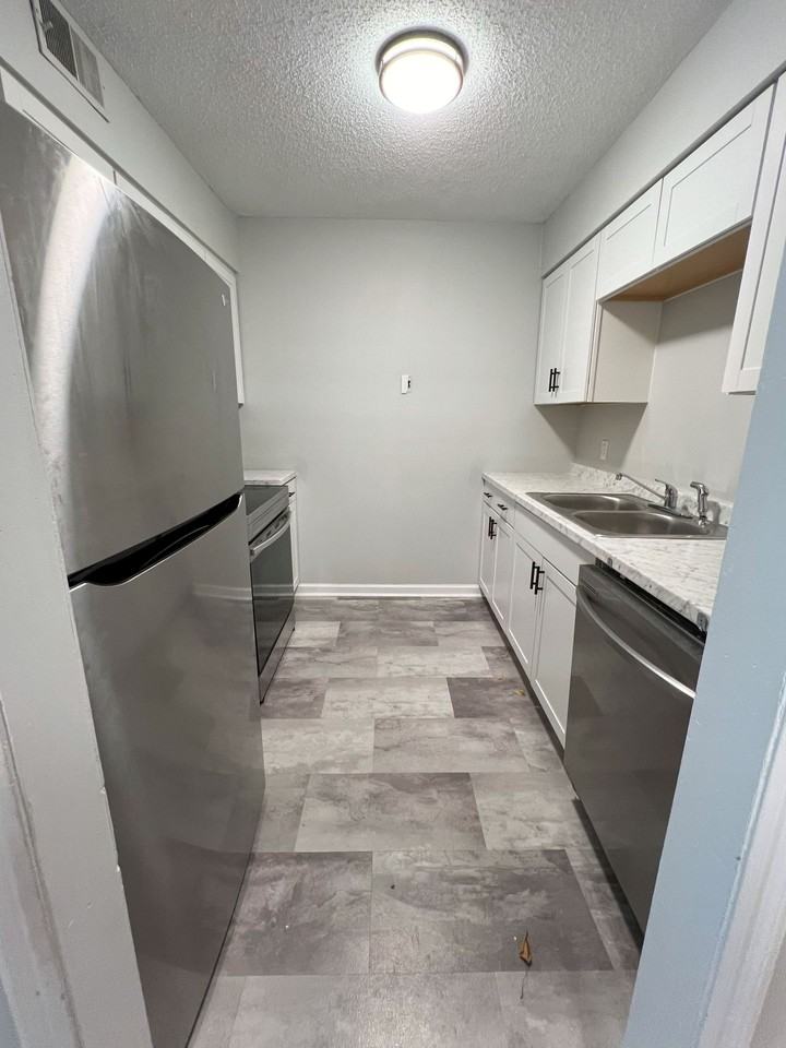 1003 Piney Woods Rd #C - Photo 2 of 12